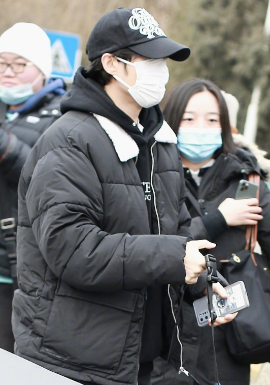 央視春晚彩排路透:劉濤太美、“真假”賈玲鬧烏龍,包貝爾遭群嘲 央視春晚彩排路透:劉濤太美、“真假”賈玲鬧烏龍,包貝爾遭群嘲