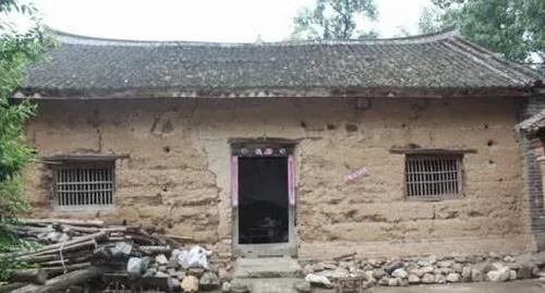 我恨父親,甚至想過自殺,沒人知道我是在怎樣的環境中長大 我恨父親,甚至想過自殺,沒人知道我是在怎樣的環境中長大