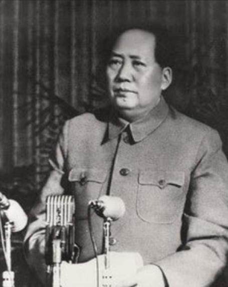 新中國初立百廢待興，美國全方位封鎖欲扼殺，毛主席的決策真高明