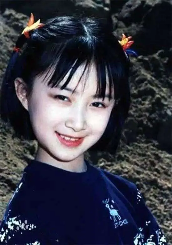 舒暢直播，榮登帶貨榜單榜首，沒想到做主播的她也如此優秀