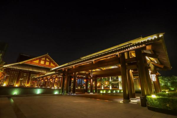 廣東旅行,發現一座“禪修酒店”,造型像古代宮殿,建築大有來頭 廣東旅行,發現一座“禪修酒店”,造型像古代宮殿,建築大有來頭