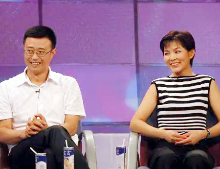 央視主持人白燕升：對殘疾妻子不離不棄，50歲才生二胎