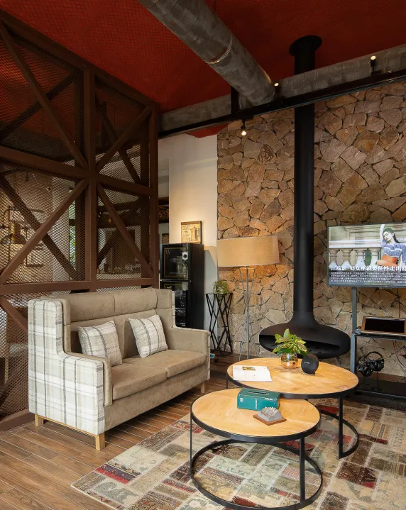 莫干山首家擁有明星代言網紅森林民宿，35米竹林滑梯丨宿裡FUN集