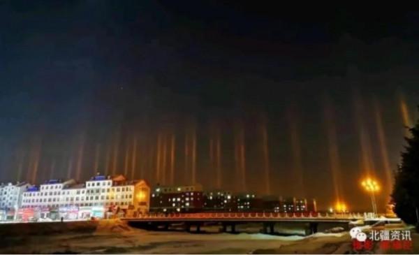 採桑子•二贊光柱奇觀