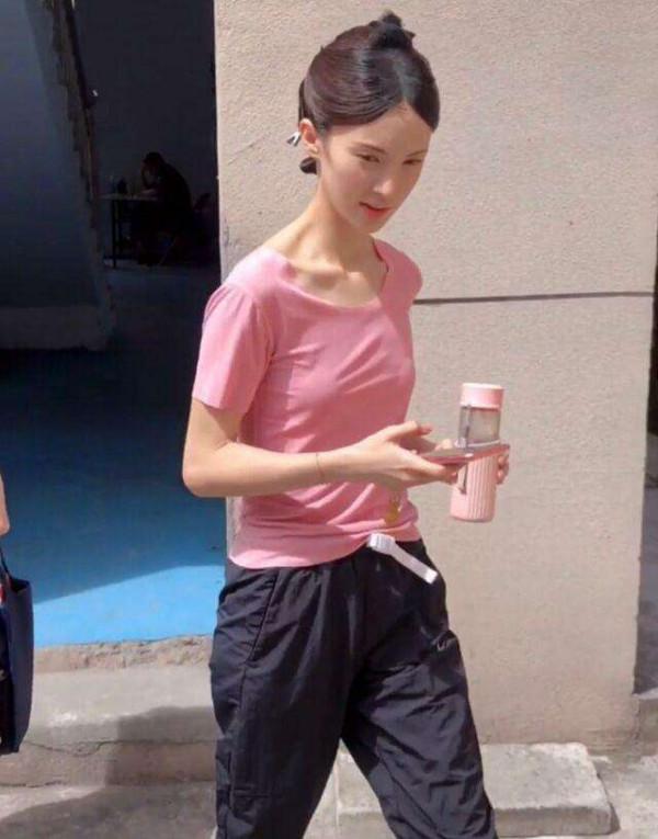 &OpenCurlyDoubleQuote;內卷&rdquo;下暴瘦的10位女星，有人瘦到22公斤，體力不支只能坐輪椅