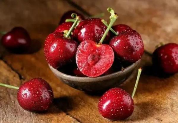 46歲杭州女子,長期靠吃維生素E來淡斑,身體怎麼樣了? 46歲杭州女子,長期靠吃維生素E來淡斑,身體怎麼樣了?