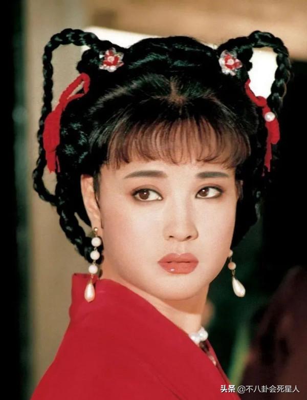 放過觀眾眼睛吧！42歲張無忌，40歲大學生，中年扮嫩太要命