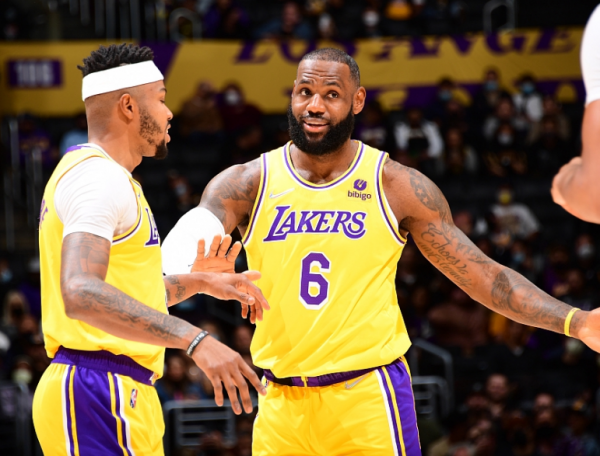 6場射49個三分，3D竟是我自己！詹皇做重要犧牲，突破數生涯最低