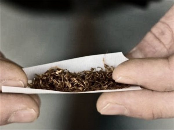 重慶談判：蔣介石從一支菸斷定毛主席是個厲害角色