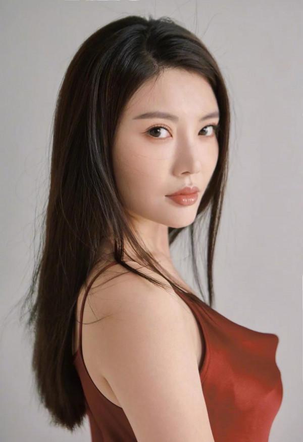 請欣賞 大嫂徐鼕鼕