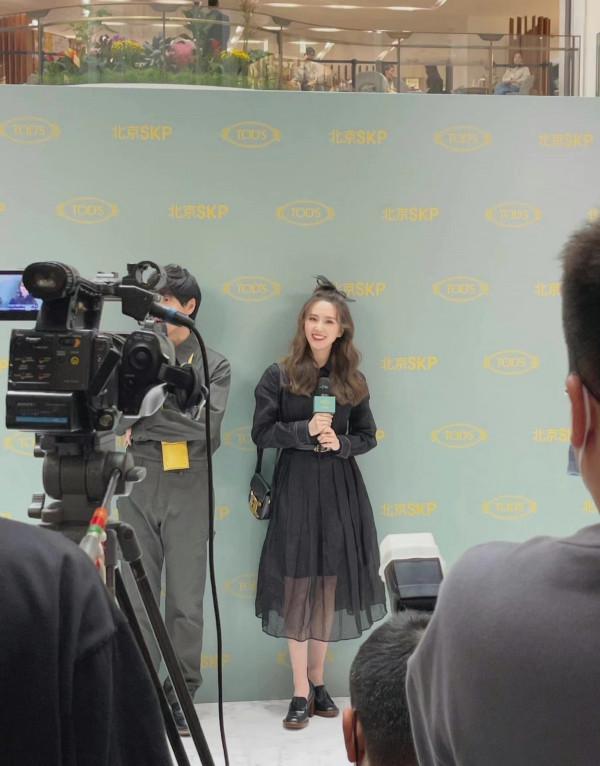 劉詩詩“小公主”造型太開掛!大膽裝嫩太少見,穿紗裙戴蝴蝶髮卡 劉詩詩“小公主”造型太開掛!大膽裝嫩太少見,穿紗裙戴蝴蝶髮卡