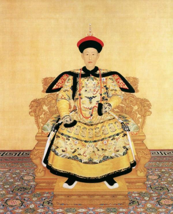 清朝大臣三更半夜起床上早朝，經常遲到，皇帝扣他們工資也沒用