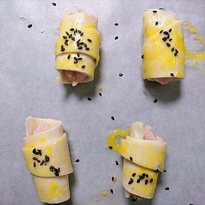 好吃不貴的香腸酥皮卷做法，超級入味，老人小孩都愛吃