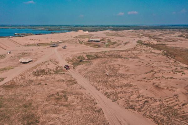 沙湖:感受一半沙漠一半湖水 沙湖:感受一半沙漠一半湖水