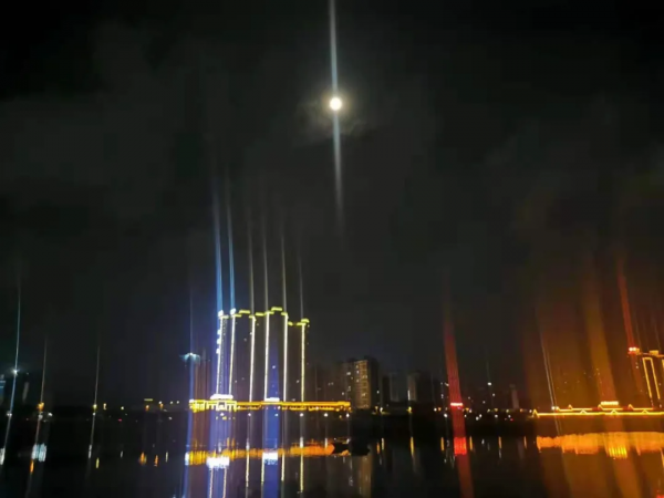 防城港一日遊：我和大劉酸了，想在這邊買房