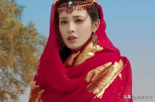 東漢年間，漢明帝欲封皇后，陰太后：馬貴人德冠後宮，宜立為後