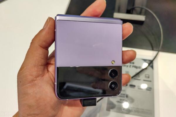 華為mate v即將釋出?這是翻蓋摺疊屏手機? 華為mate v即將釋出?這是翻蓋摺疊屏手機?