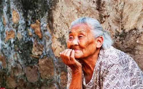 陝西91歲老婦換3任丈夫,78年沒有身份證,真實身份竟是日本人? 陝西91歲老婦換3任丈夫,78年沒有身份證,真實身份竟是日本人?