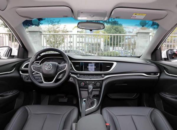 別克英朗VS大眾朗逸，十萬出頭預算選誰好？