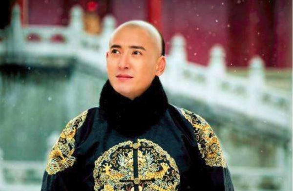 憑什麼四貝勒皇太極當選皇位？前面三位貝勒是怎樣服氣的？