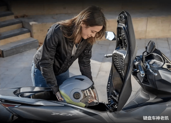 真香警告！22990元，本田全新PCX國內售價公佈