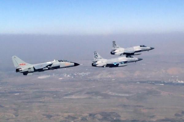 殲轟7飛豹一旦退役，半賣半送移交巴鐵朝鮮可行嗎？效能過於強悍