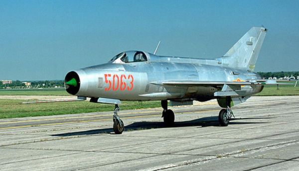 1967年,三個蘇聯半吊子特工偷走響尾蛇導彈 1967年,三個蘇聯半吊子特工偷走響尾蛇導彈