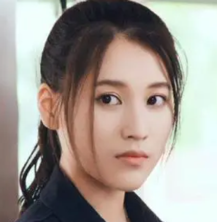 取代楊紫參演《家有兒女》，寧丹琳如何“自毀”前程的