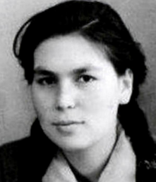 時隔24年後，翟雲英來到丈夫劉亞樓墓前：你交代我的事，都完成了