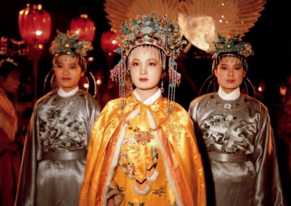 身懷皇帝骨肉,卻在監禁中被人用弓絞殺?賈元春死時究竟有多慘? 身懷皇帝骨肉,卻在監禁中被人用弓絞殺?賈元春死時究竟有多慘?