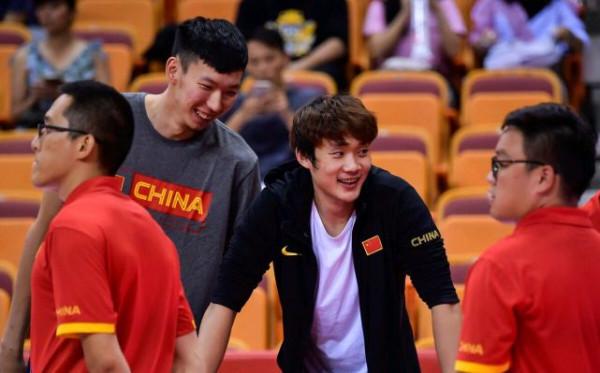 29+12+3！24+4+6，中國隊長籃板數超姚明，男籃三大鋒線集體爆發