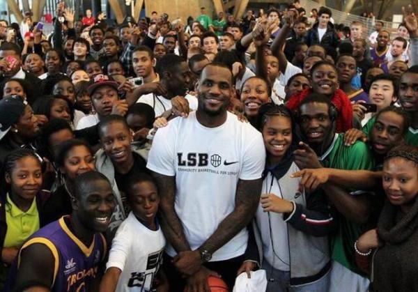 球員炫富分4個等級,師弟常規操作A級,波什撒美金S級,那SSS呢? 球員炫富分4個等級,師弟常規操作A級,波什撒美金S級,那SSS呢?