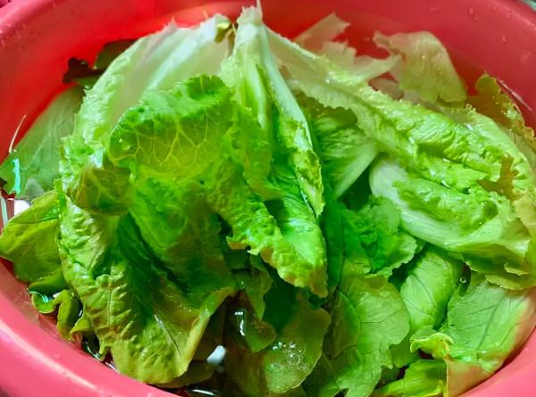 含“寄生蟲”最多的3種蔬菜，沒營養還貴，菜販子自己也很少吃