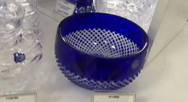 俄羅斯生產的僅有的奢侈品，有著266年曆史的傳統工藝品