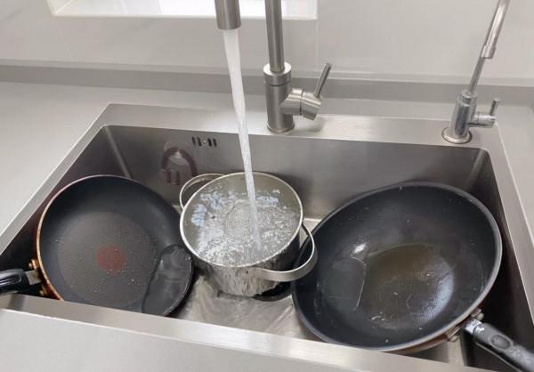 入住後才知道，廚房&OpenCurlyDoubleQuote;18不裝&rdquo;下廚有多爽，不是矯情，是受夠了