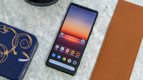 釋出一年下跌2000元,12GB+256GB+4K,頂尖IP68防水旗艦瀕臨下架 釋出一年下跌2000元,12GB+256GB+4K,頂尖IP68防水旗艦瀕臨下架