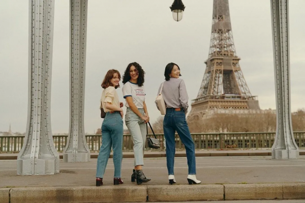 外套裡面別穿衛衣了！秋冬這麼穿撩人又氣質