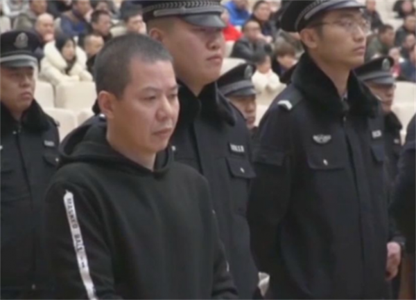 山西黑老大&OpenCurlyDoubleQuote;小四毛&rdquo;：因為嫌棄糟糠之妻，最後被自家人送進監獄