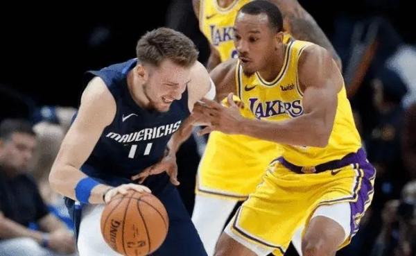 勇士第15人候選人浮出水面！5選1競爭激烈，湖人防守大閘成最優解