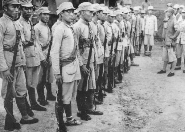 1958年，湖南一撿糞老漢，因一封信暴露身份，領導：他是開國將軍