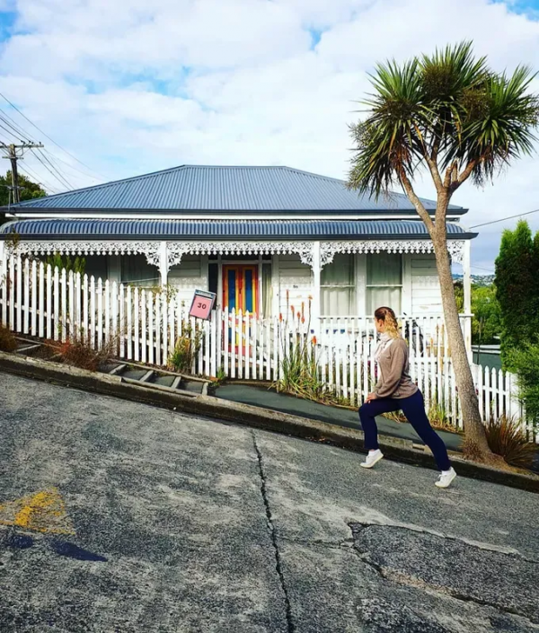 世界上最陡峭的街道，普通的車都上不去，恐高的人會害怕