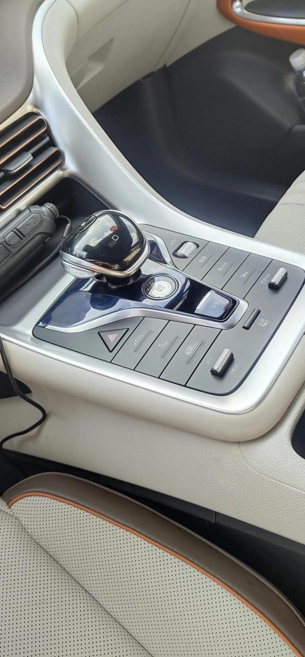 試駕2022款比亞迪宋Pro DM-i，110公里純電續航，NVH表現不俗