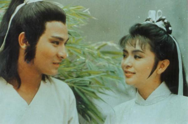 終於明白，陳薈蓮不漂亮，也沒有孩子，周潤發為何獨寵她38年了