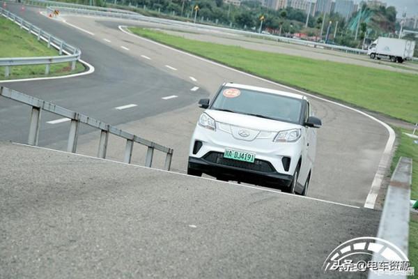 全能選手 上汽大通EV30購車前先看看它挑戰賽表現如何 全能選手 上汽大通EV30購車前先看看它挑戰賽表現如何