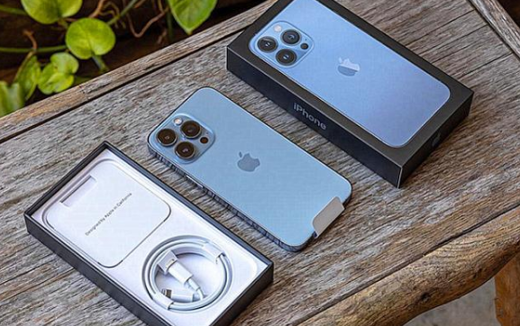 為什麼國產手機狠命堆料的地方蘋果不太在意？四點原因望周知