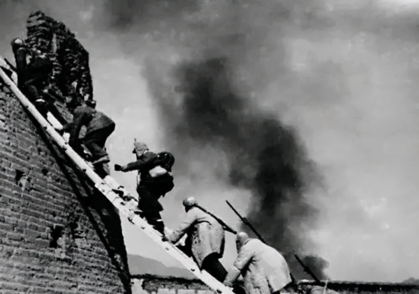 輕武器打不下敵軍碉堡,連隊召開緊急會議,打四個碉堡用四種打法 輕武器打不下敵軍碉堡,連隊召開緊急會議,打四個碉堡用四種打法