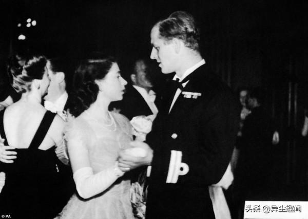 難得一見的英國女王伊麗莎白二世的72張老照片 難得一見的英國女王伊麗莎白二世的72張老照片