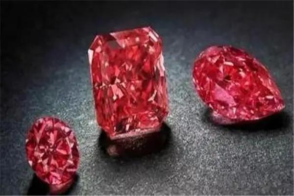 盤點地球上最貴的十種石頭,塔菲石每克拉35000美元 盤點地球上最貴的十種石頭,塔菲石每克拉35000美元