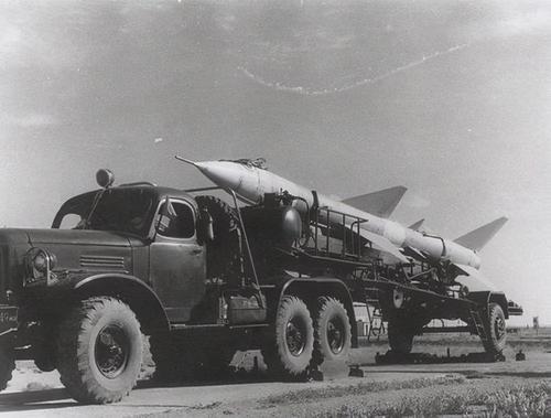 空軍擊落一敵機，幾十名開國將帥到現場看殘骸，為何驚動這麼多人