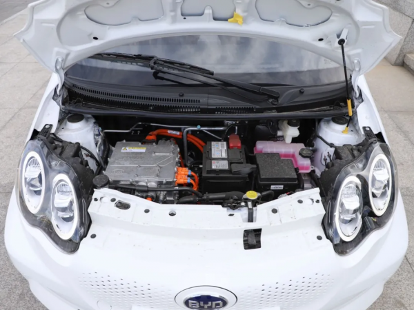 “本本族”最愛！不到3萬買新車，不怕風吹雨淋，邊開邊練手